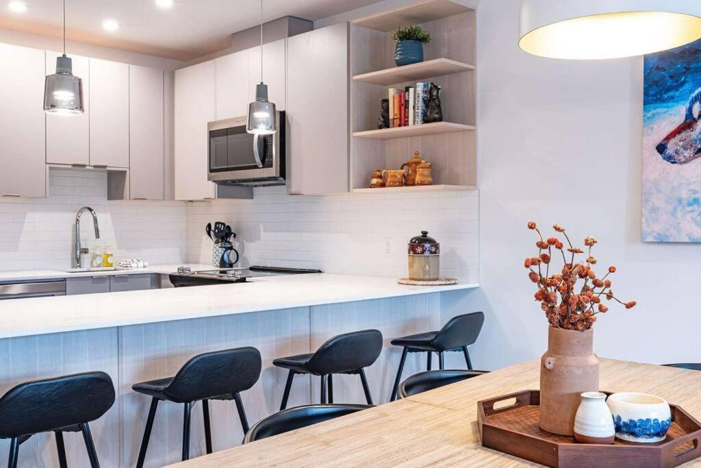 Apartament Bluebird Daze By Revelstoke Vacations Zewnętrze zdjęcie