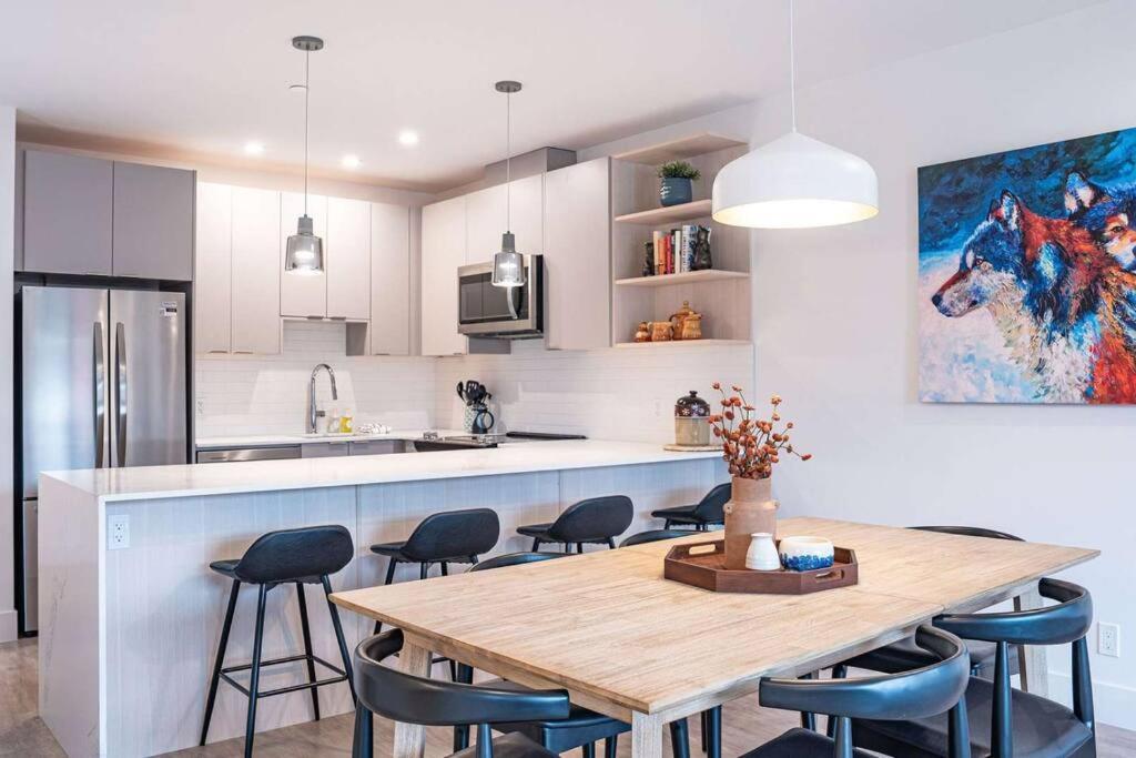 Apartament Bluebird Daze By Revelstoke Vacations Zewnętrze zdjęcie