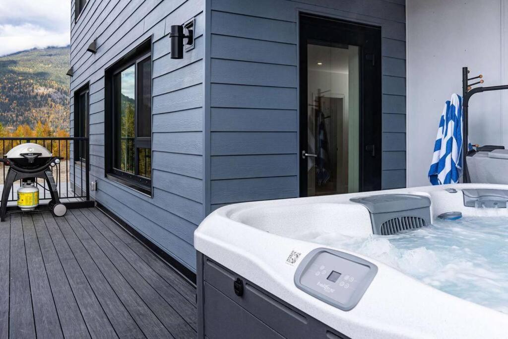 Apartament Bluebird Daze By Revelstoke Vacations Zewnętrze zdjęcie