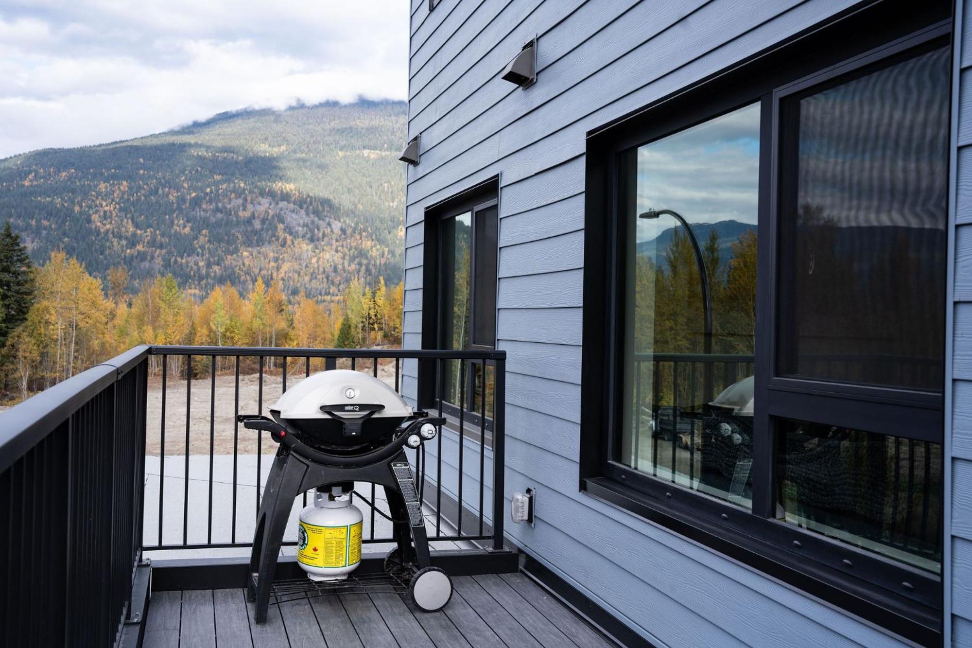 Apartament Bluebird Daze By Revelstoke Vacations Zewnętrze zdjęcie